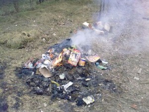 Palenie śmieci w ogrodzie