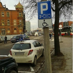 Instruktor na cenzurowanym