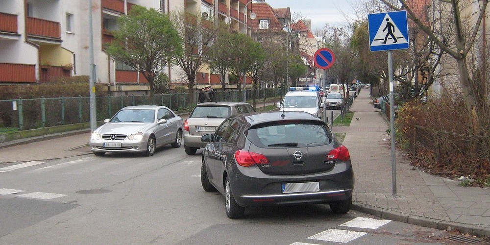 Skrzyżowanie, przejście? To nie parking!