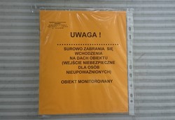 Dach sklepu pod lupą strażników