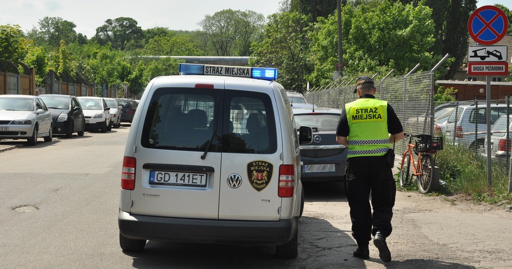Złe parkowanie i psie odchody – to najbardziej irytuje gdańszczan
