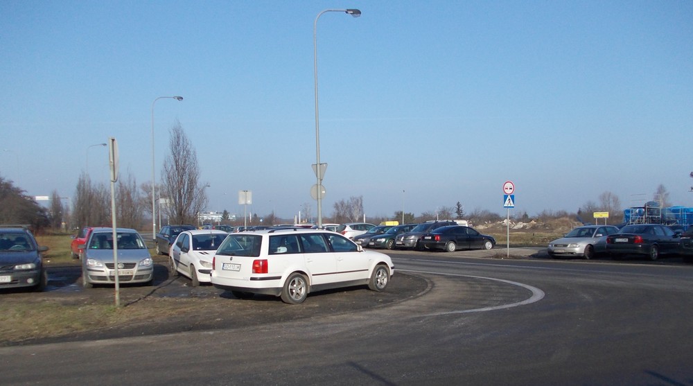 Parking na skrzyżowaniu