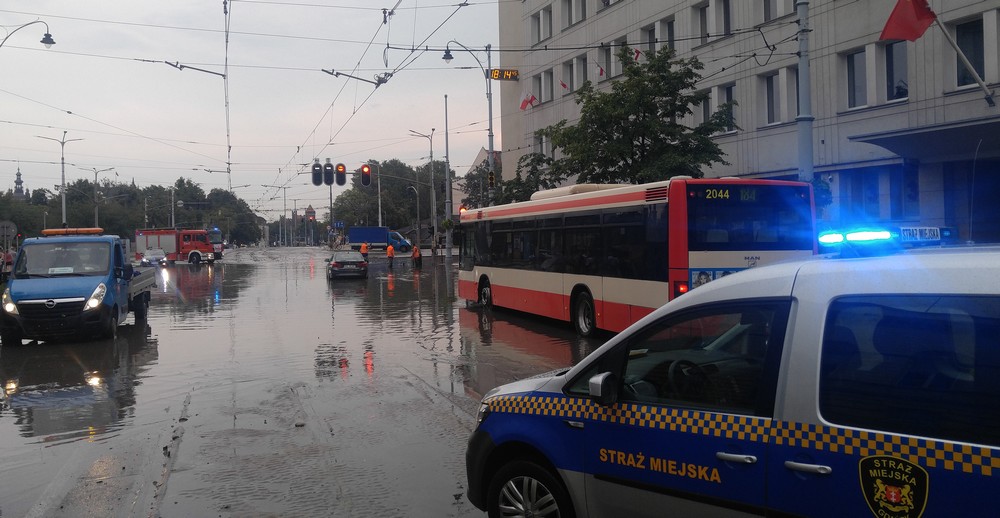 Ulewa nad miastem