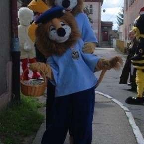 Zjazd maskotek w Rowach