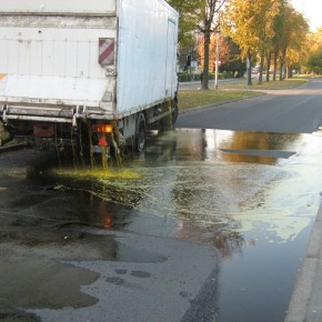 Wyciek ropy na ul. Głębokiej