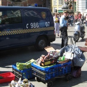 Nielegalny handel u stóp Neptuna