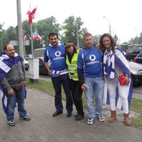 Patrol Straży Miejskiej z kibicami