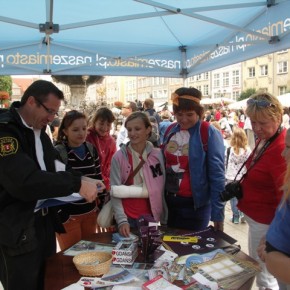 Strażnicy w namiocie Dziennika Bałtyckiego