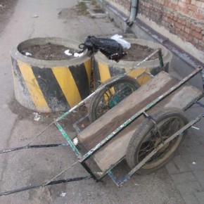 Ujęci podczas kradzieży płotu