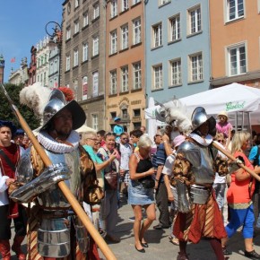 Halabardnicy na inauguracji Jarmarku w 2013 r.