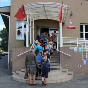 Bezpieczne wakacje w siedzibie straży