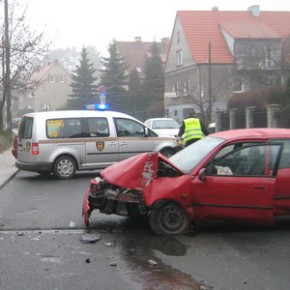 Pomoc dla rannego w wypadku