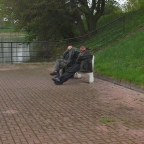 Dziecko bez opieki, ale wujek wyspany