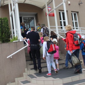 Dzieci z SP nr 15 w Gdańsku na zajęciach w siedzibie Straży Miejskiej