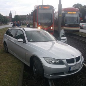 BMW zablokowało tramwaje