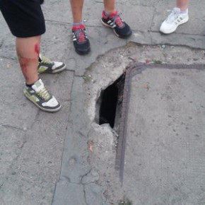 Dziurawa studzienka i zraniona noga
