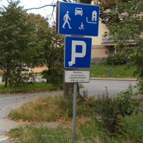 Parking przy ulicy Tamka pod okiem straży