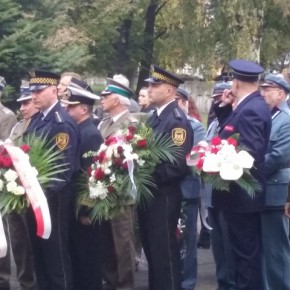 W hołdzie bohaterom