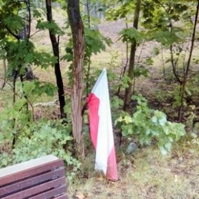 Flagę trzeba szanować!