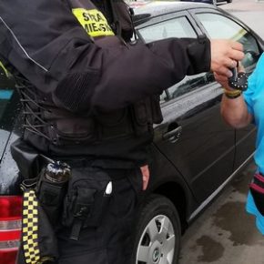 Zatrzaśnięte kluczyki